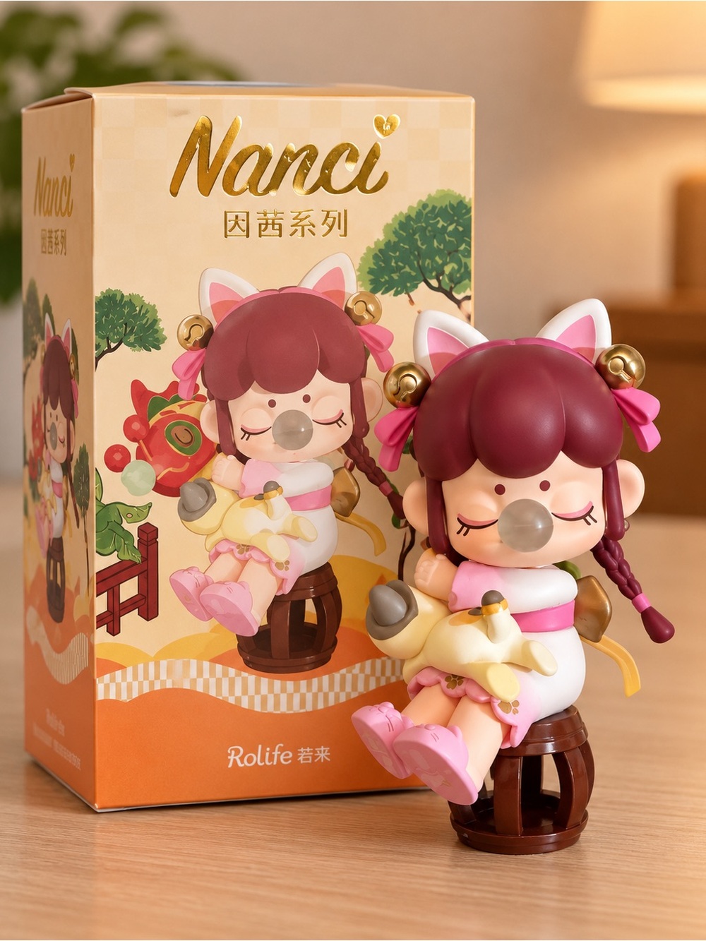 Rolife Nanci Hugging the Cat Confirmed Blind Box Figure